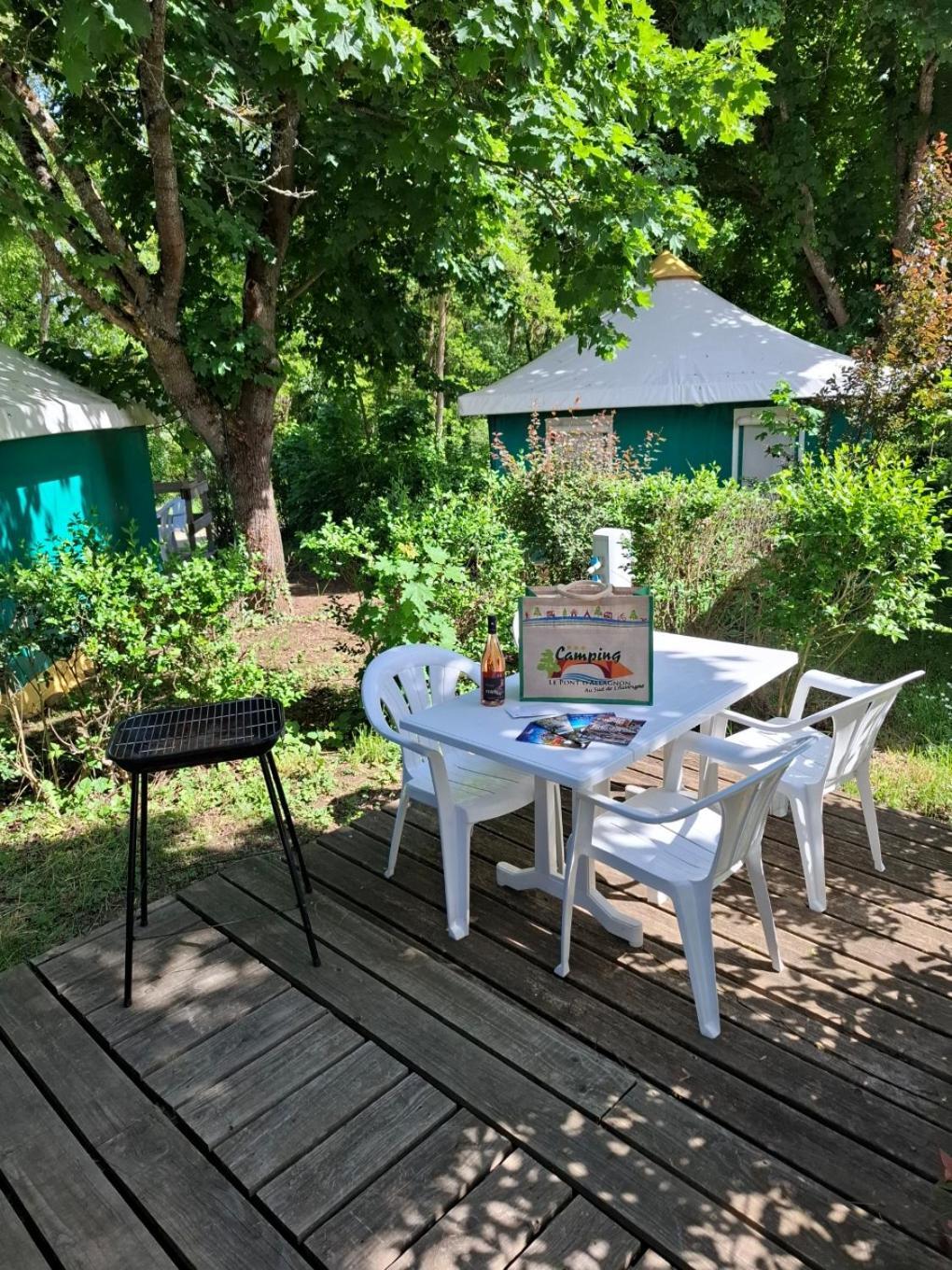 Camping Le Pont D'Allagnon Lempdes sur Allagnon Exterior foto