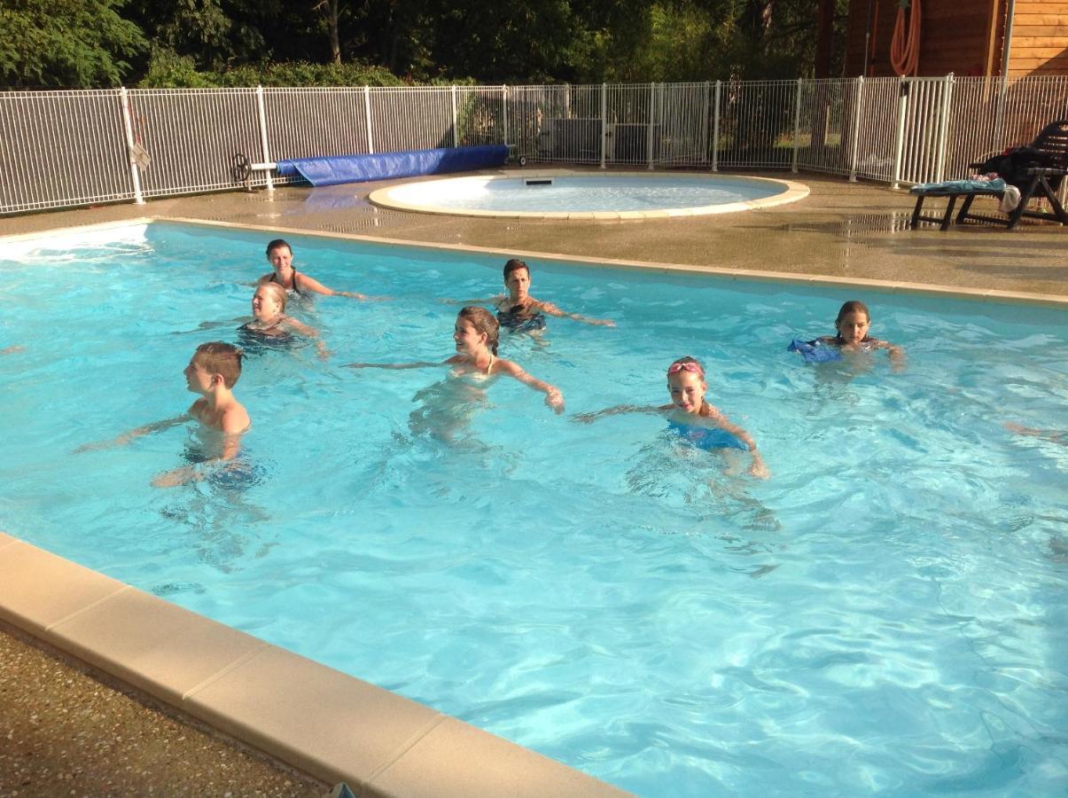 Camping Le Pont D'Allagnon Lempdes sur Allagnon Exterior foto