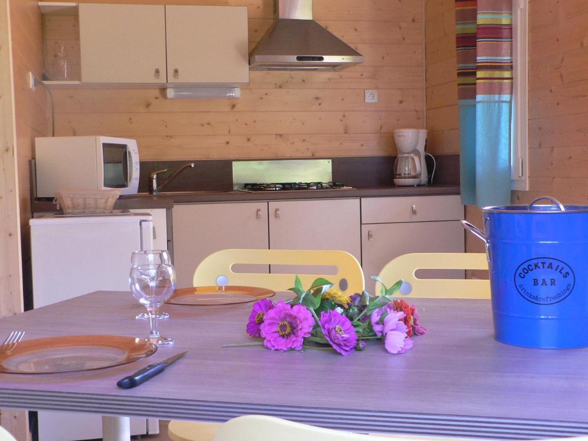 Camping Le Pont D'Allagnon Lempdes sur Allagnon Exterior foto